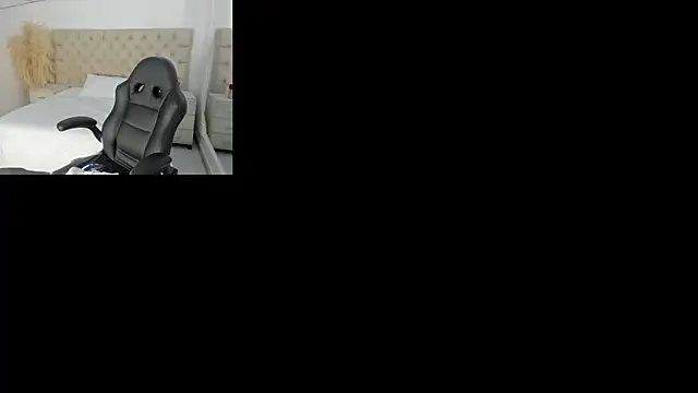 ZarinaWynne online show from 05-10-26, 01:25