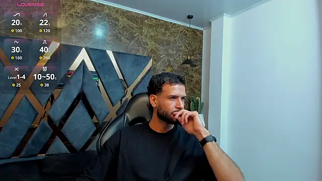 Snapshot of Jacob_Benelli chatting on 02-04-26, 11:22 Jacob Benelli online show from 02-04-26, 11:22