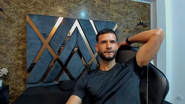 Snapshot of Jacob_Benelli chatting on 02-06-26, 11:23 Jacob Benelli online show from 02-06-26, 11:23