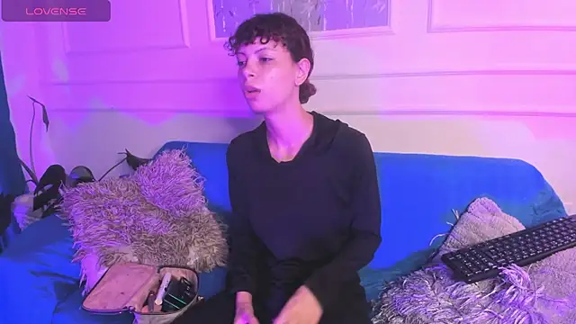 AliceMadnes online show from 02-17-26, 01:19