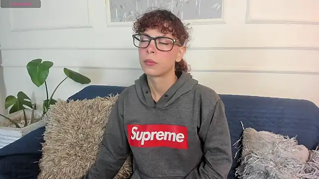 AliceMadnes online show from 03-11-26, 12:54