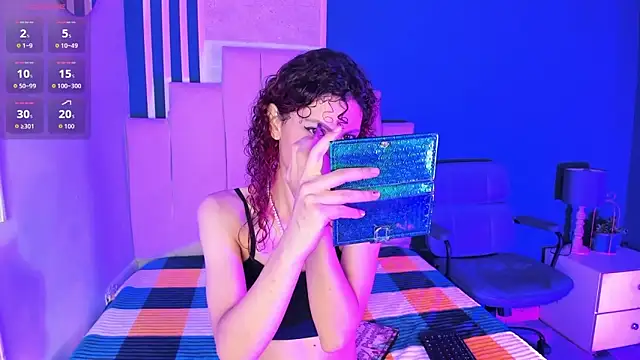 AliceMadnes online show from 12-04-25, 04:22