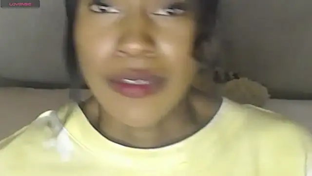 Snapshot of Aliis_Love chatting on 12-14-25, 11:54 Aliis Love online show from 12-14-25, 11:54