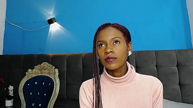 Snapshot of Aliis_Love chatting on 11-20-25, 08:48 Aliis Love online show from 11-20-25, 08:48