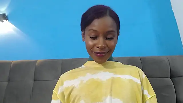 Snapshot of Aliis_Love chatting on 11-22-25, 10:58 Aliis Love online show from 11-22-25, 10:58