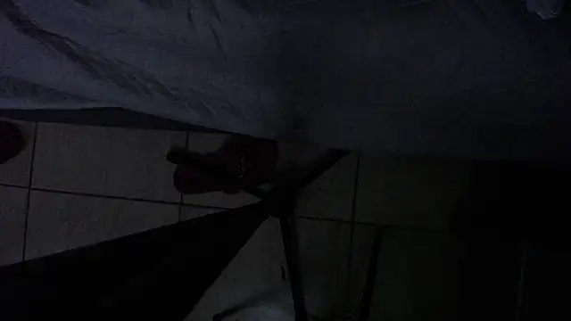 Snapshot of Aliis_Love chatting on 11-17-25, 08:29 Aliis Love online show from 11-17-25, 08:29