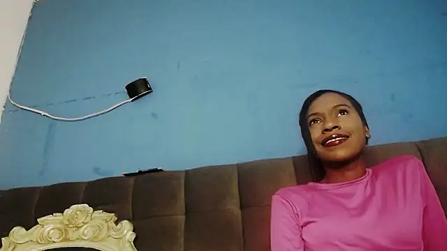 Snapshot of Aliis_Love chatting on 11-26-25, 12:32 Aliis Love online show from 11-26-25, 12:32