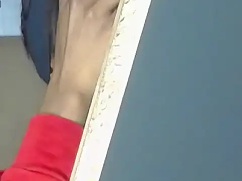 Snapshot of Aliis_Love chatting on 12-15-25, 05:19 Aliis Love online show from 12-15-25, 05:19