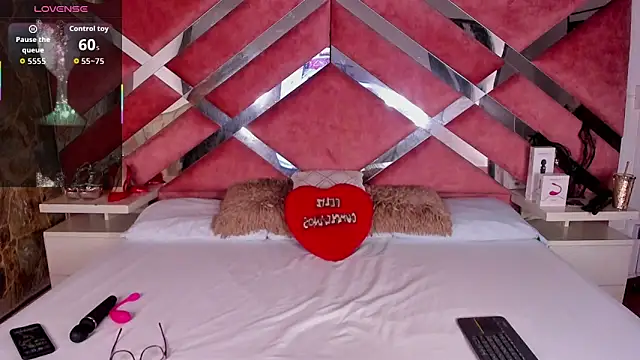 Lily Queen30 online show from 01-10-26, 06:36