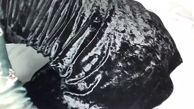 hotwoman25 online show from 03-12-26, 10:58