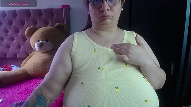 Snapshot of kattybbwbigboobs_ chatting on 06-29-26, 05:56 kattybbwbigboobs online show from 06-29-26, 05:56