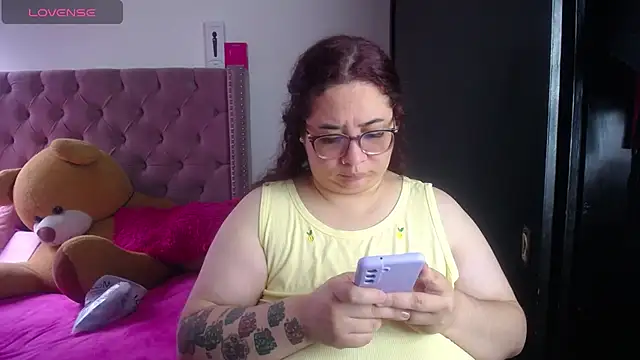 Snapshot of kattybbwbigboobs_ chatting on 06-18-26, 06:02 kattybbwbigboobs online show from 06-18-26, 06:02