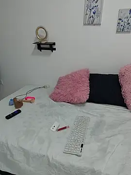 Lailahadi online show from 11-27-25, 01:55