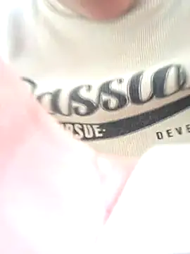 Snapshot of Blackgiirll chatting on 11-15-25, 04:55 Blackgiirll online show from 11-15-25, 04:55