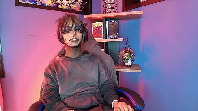 luxiel  online show from 02-26-26, 09:15