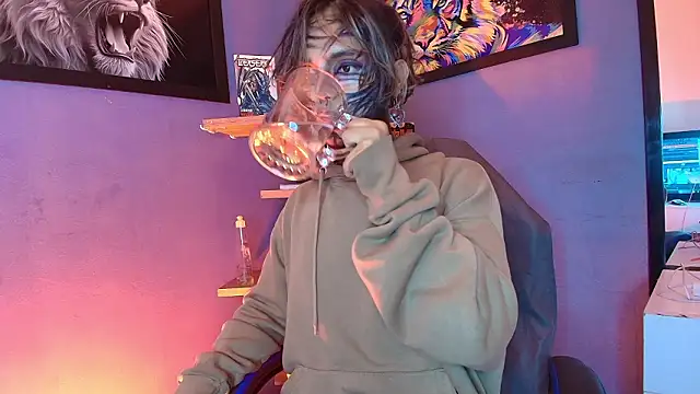 luxiel  online show from 02-04-26, 11:55