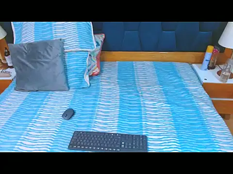 morrigan luxus2 online show from 12-18-25, 11:08