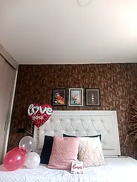 Snapshot of LorieFerrer chatting on 02-10-25, 05:19 LorieFerrer online show from 02-10-25, 05:19