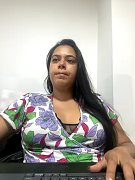 Snapshot of LorieFerrer chatting on 10-29-25, 05:34 LorieFerrer online show from 10-29-25, 05:34