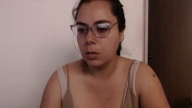 Snapshot of LorieFerrer chatting on 03-08-25, 04:17 LorieFerrer online show from 03-08-25, 04:17