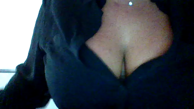 cleo094 online show from 11-16-25, 05:45