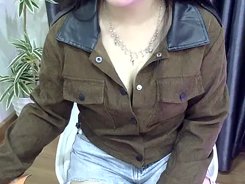 Snapshot of KatunLive chatting on 11-07-25, 07:13 KatunLive online show from 11-07-25, 07:13