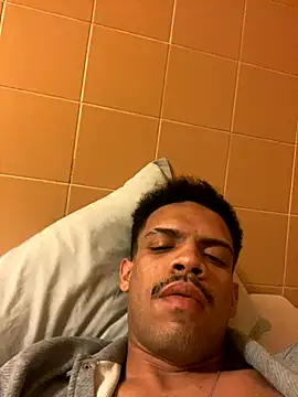 Snapshot of Zactubg chatting on 11-08-25, 06:55 Zactubg online show from 11-08-25, 06:55