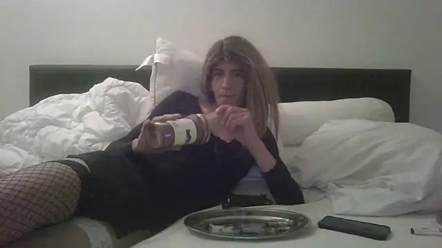 samia42 online show from 04-17-26, 02:03