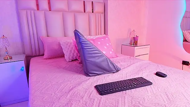 alanarose18 online show from 11-20-25, 07:14