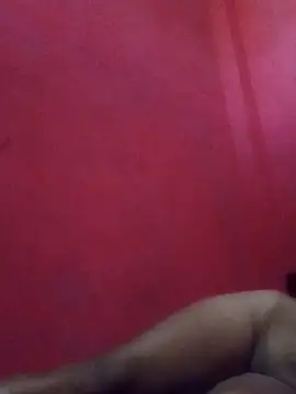 Snapshot of SnowedVat chatting on 11-18-25, 05:05 SnowedVat online show from 11-18-25, 05:05