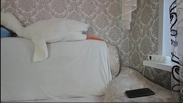 Snapshot of SweetLiaison chatting on 11-18-25, 06:06 SweetLiaison online show from 11-18-25, 06:06