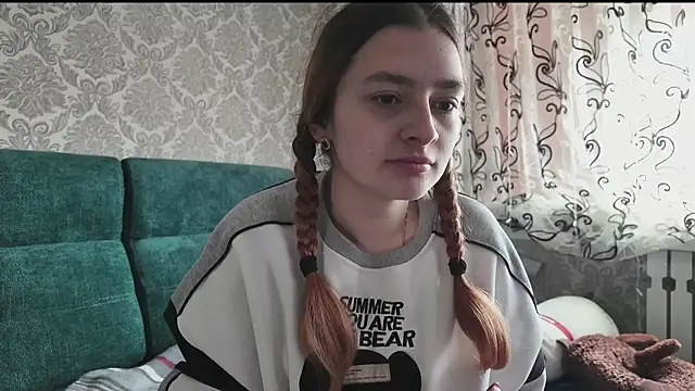 SweetLiaison online show from 04-14-26, 06:18