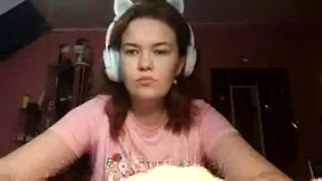 Snapshot of ScrammedUaruna chatting on 11-08-25, 02:09 ScrammedUaruna online show from 11-08-25, 02:09