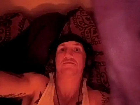 Snapshot of White_chocolate69 chatting on 11-23-25, 08:24 White chocolate69 online show from 11-23-25, 08:24