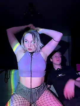 Snapshot of CrystaLuna69 chatting on 11-30-25, 01:28 CrystaLuna69 online show from 11-30-25, 01:28