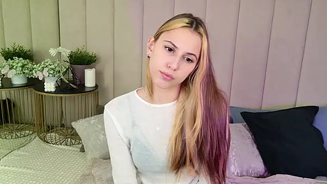 AriaBe11 online show from 01-15-26, 08:07