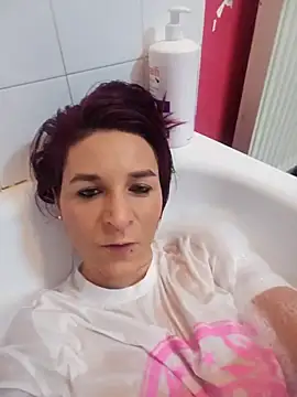 Snapshot of olga_tentation chatting on 11-18-25, 07:00 olga tentation online show from 11-18-25, 07:00