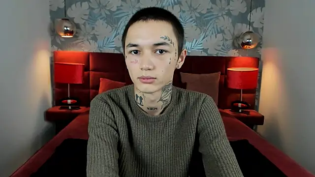 Snapshot of Ionarne chatting on 11-07-25, 12:21 Ionarne online show from 11-07-25, 12:21