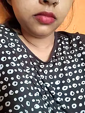 Sexy Divya   online show from 06-19-26, 01:22