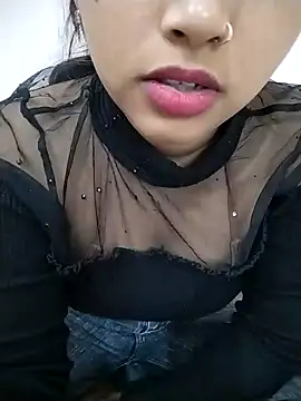 Sexy Divya   online show from 12-17-25, 06:07