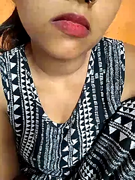 Sexy Divya   online show from 06-21-26, 07:47