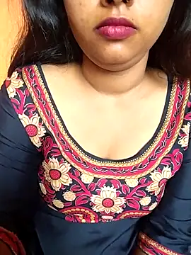 Sexy Divya   online show from 05-05-26, 01:08