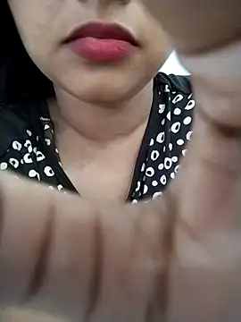 Sexy Divya   online show from 07-23-26, 08:00