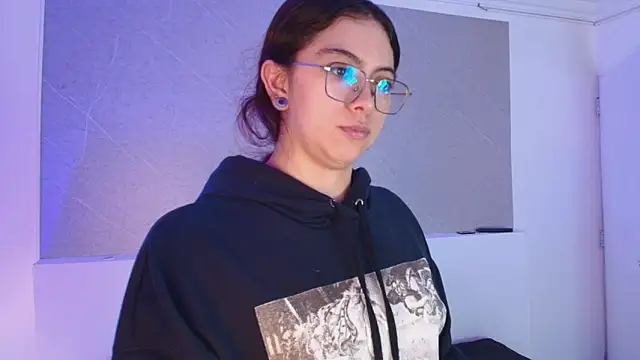 Snapshot of Lilith_rose6 chatting on 02-20-26, 01:02 Lilith rose6 online show from 02-20-26, 01:02