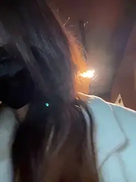 Snapshot of luna-sisi chatting on 11-08-25, 05:22 luna-sisi online show from 11-08-25, 05:22