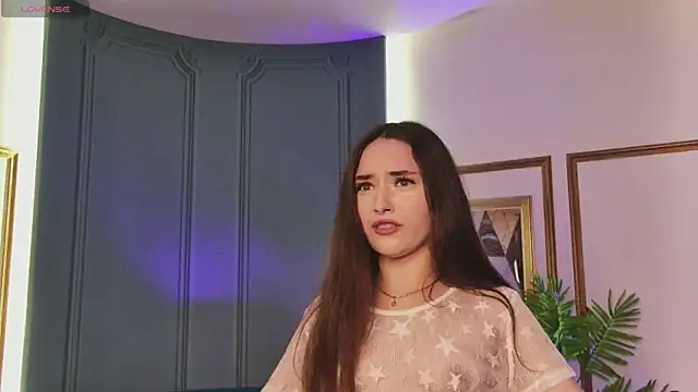 Snapshot of LuisaFaye chatting on 03-03-26, 06:04 LuisaFaye online show from 03-03-26, 06:04