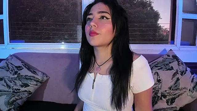 YaraShine online show from 12-14-25, 11:49