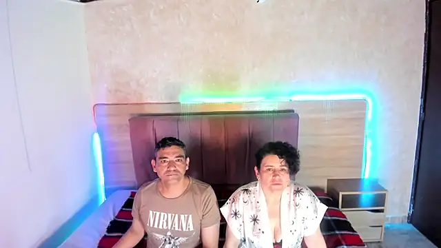 avictoriacruzcm online show from 11-12-25, 03:32