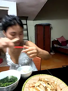 Snapshot of Lynly_k2 chatting on 03-03-26, 12:34 Lynly k2 online show from 03-03-26, 12:34