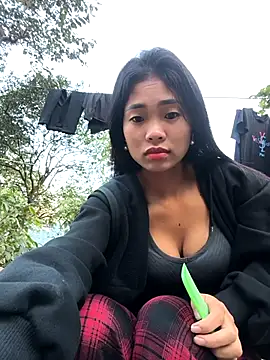 Lynly k2 online show from 11-22-25, 12:10